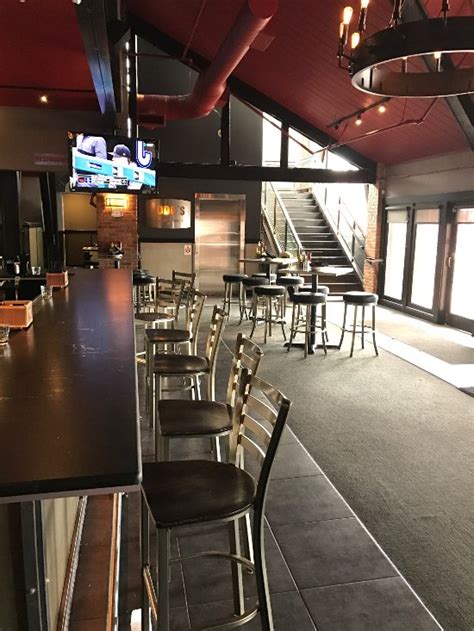 bar and grill highlands ranch co